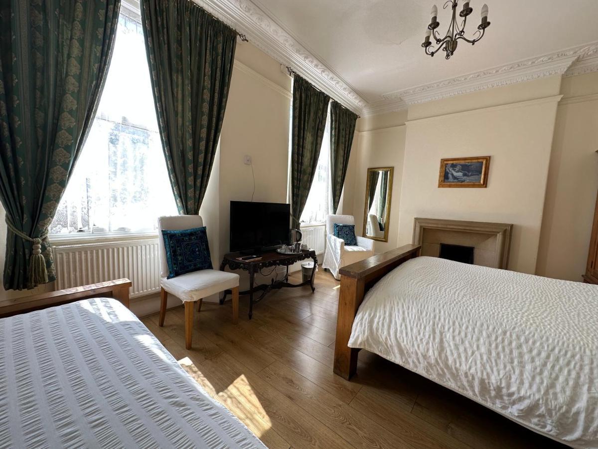 Manor Lodge Guesthouse ケインシャム エクステリア 写真